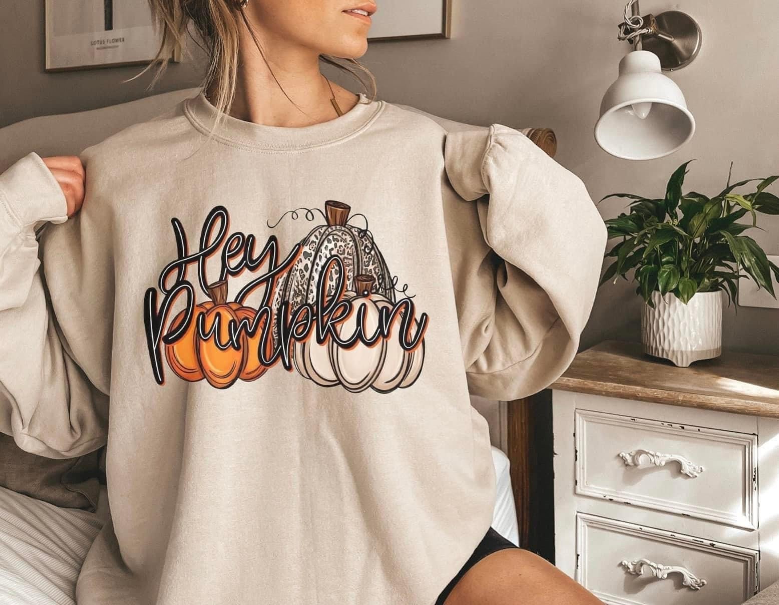 Hellos pumkin crewneck fall crewneck