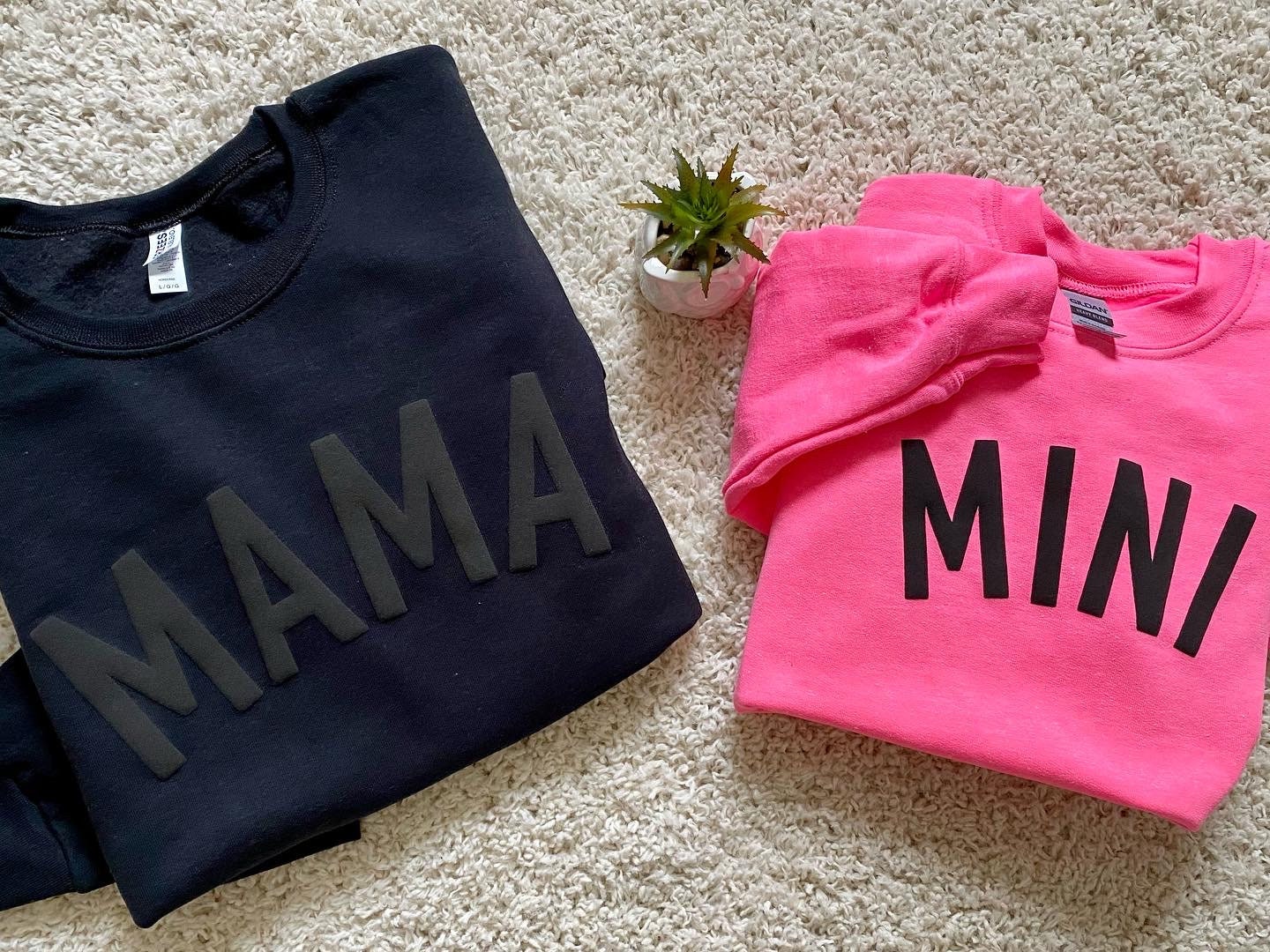 MAMA 3D puff print crew neck