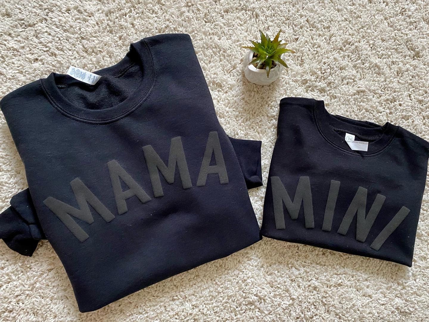 MAMA 3D puff print crew neck